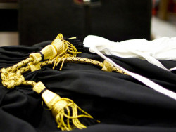 Lamezia, associazione antiracket ALA sostiene in aula imprenditore e socio Aiello: “Chi denuncia non è solo” toga-avvocatook_2d4c1.jpg