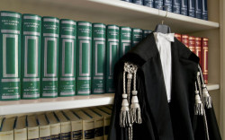 "Referendum giustizia: due visioni a confronto" il 28 dicembre a Lamezia toga-magistratura_c1286_75f14_14997_4063b_4edf2.jpg