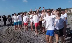 Tuffi di Capodanno in Calabria, tradizione rispettata anche per la Lucky Friends a Gizzeria tuffo-2026-01-01-alle-14.43.02_6ed4d.jpg